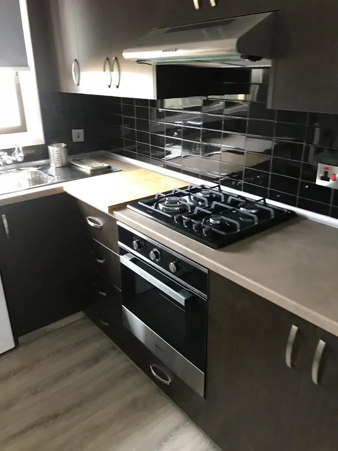 Town Center Apartment 라르나카