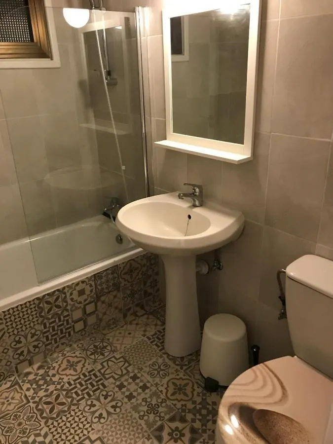 Town Center Apartment 라르나카